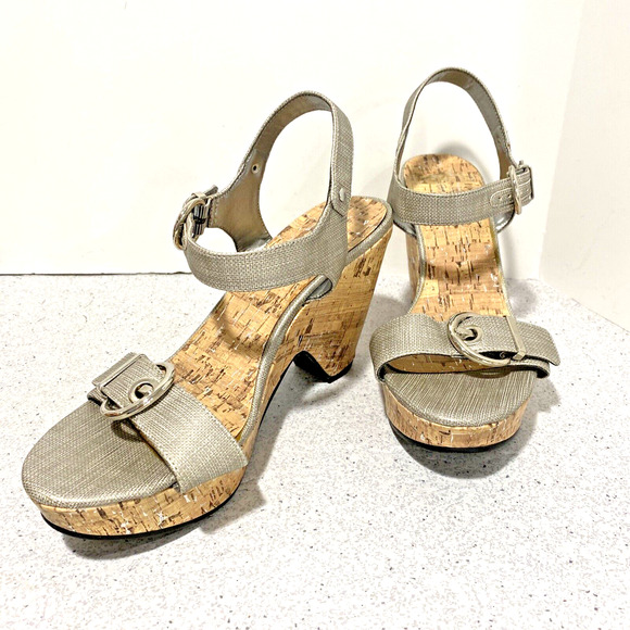 Sbicca of California US 10M Platform High Heel Sandals Buckle Strap Golden Cork - Picture 11 of 11